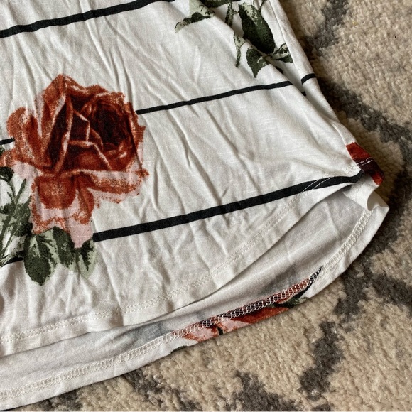 Maurices White & Floral & Striped Print 3/4 Sleeve Blouse Size Medium - Picture 4 of 9